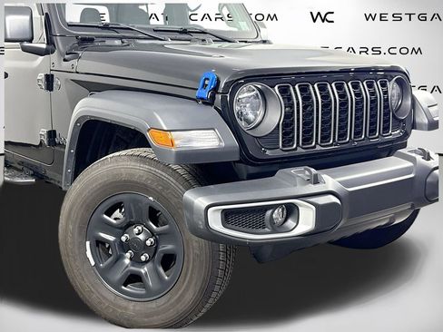 Used 2024 Jeep Gladiator Sport image 48