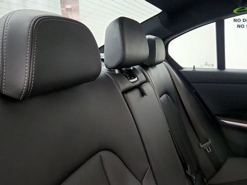 Used 2025 BMW 330i xDrive Sedan AWD/4WD image 26