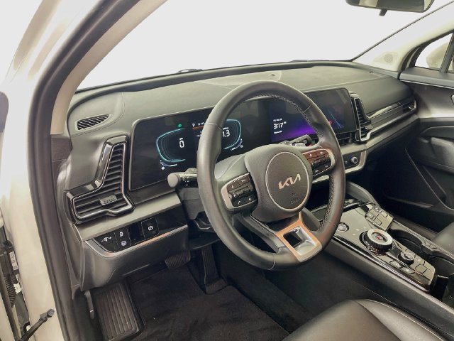 Used 2024 Kia Sportage EX AWD/4WD image 10
