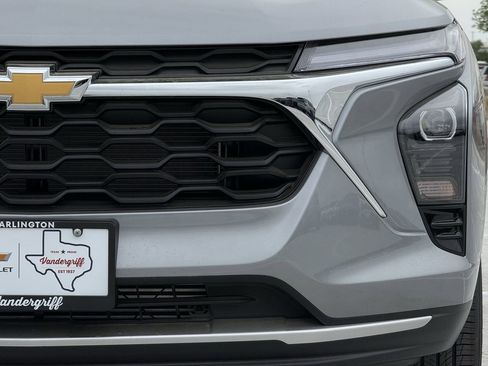 New 2026 Chevrolet Trax LT image 8