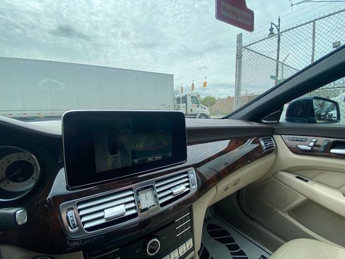 Used 2015 Mercedes-Benz CLS 550 4MATIC image 51