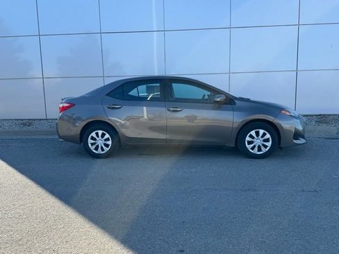Certified 2018 Toyota Corolla LE w/ Carpet Mat Package (TMS) image 30