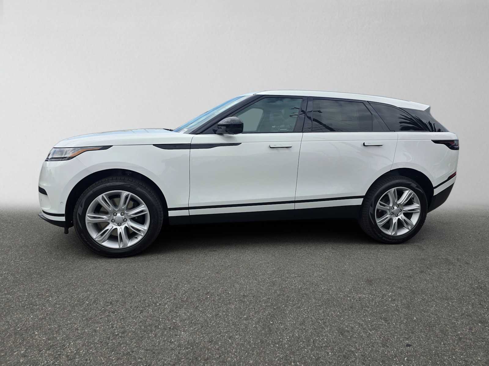 New 2026 Land Rover Range Rover Velar S AWD/4WD image 2