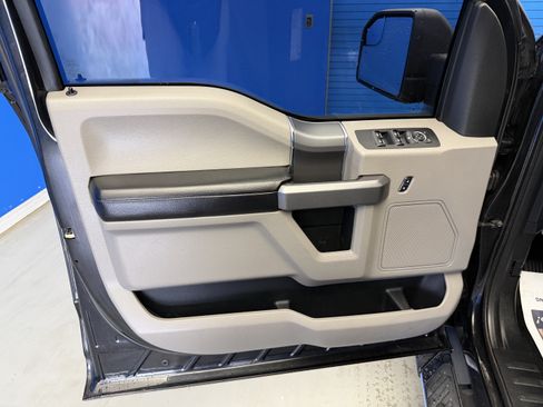 Used 2015 Ford F150 XLT w/ Equipment Group 302A Luxury AWD/4WD image 10