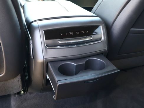 Certified 2024 Cadillac Escalade ESV Premium Luxury Platinum AWD/4WD image 19