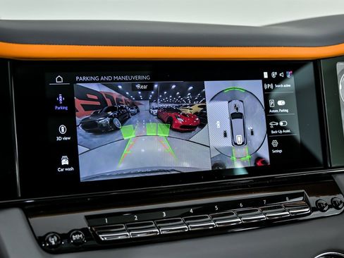 Used 2025 Rolls-Royce Cullinan image 35