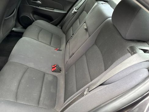 Used 2016 Chevrolet Cruze LT w/ Technology Package image 10