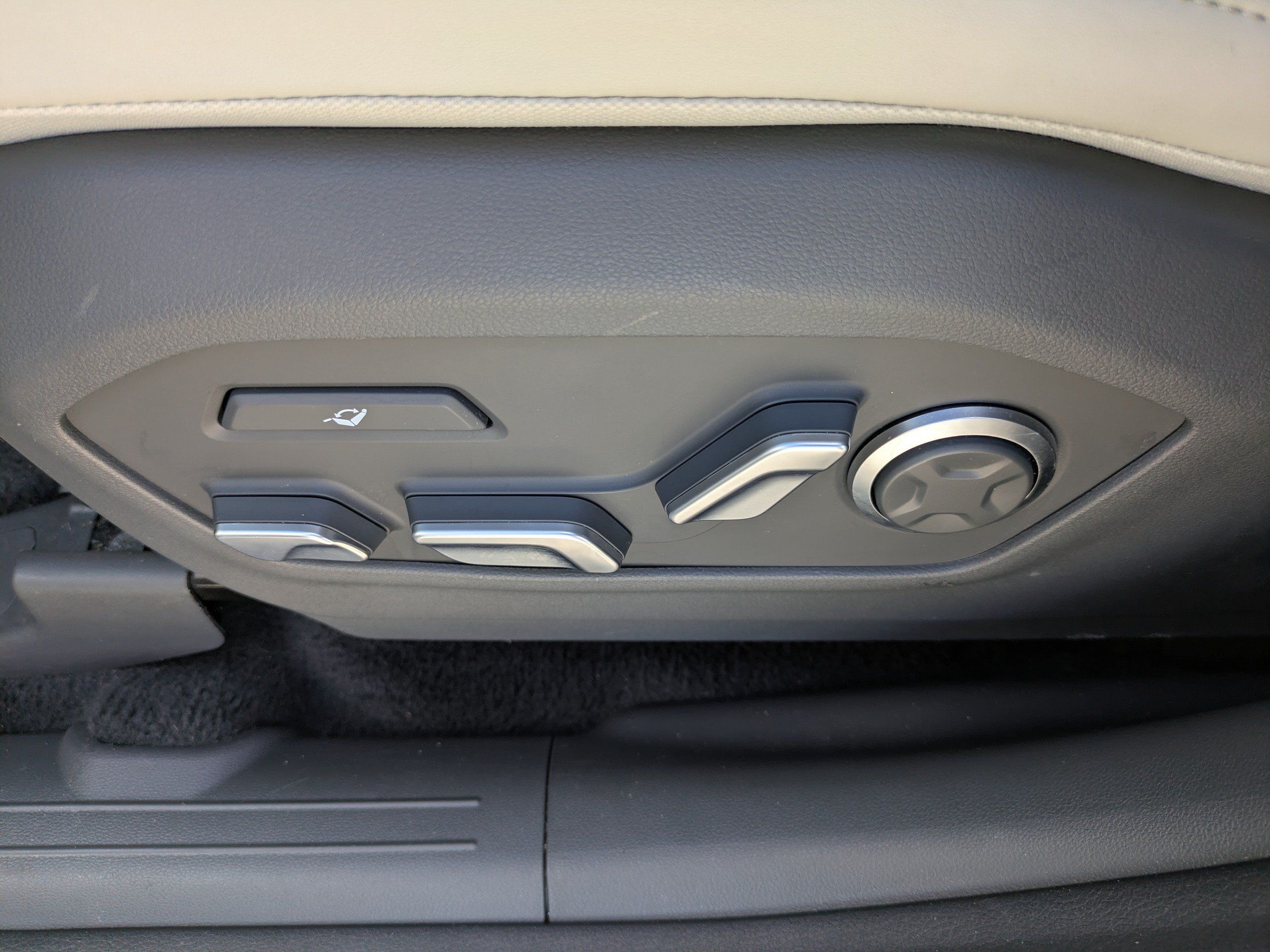 Certified 2025 Hyundai Santa Fe Calligraphy AWD/4WD image 19