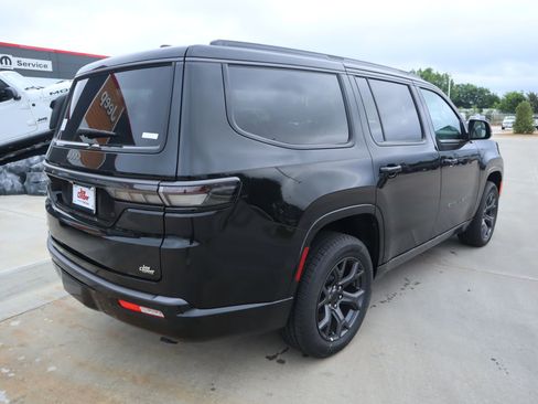 New 2026 Jeep Grand Wagoneer Limited AWD/4WD image 24