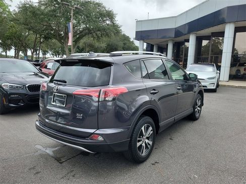Used 2018 Toyota RAV4 XLE image 13