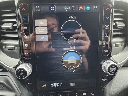 Used 2024 RAM 2500 Big Horn w/ Night Edition image 59