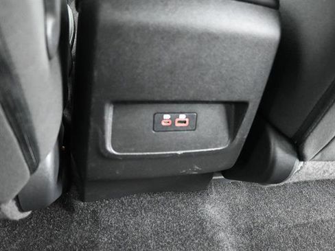 Used 2022 Nissan Frontier Pro-X image 16