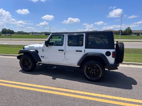 Certified 2022 Jeep Wrangler Unlimited Sport AWD/4WD image 8