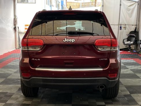 Used 2018 Jeep Grand Cherokee Limited AWD/4WD image 5