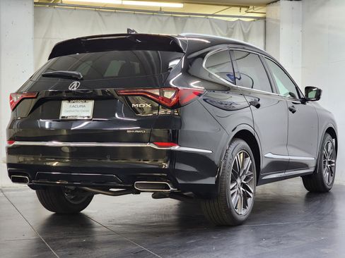 Certified 2025 Acura MDX SH-AWD w/ Advance Package image 5