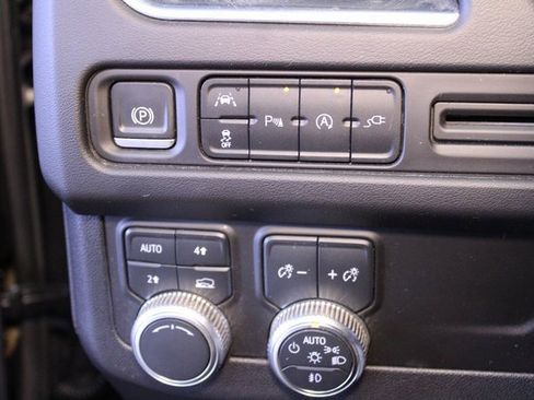 Used 2021 GMC Yukon SLT image 22