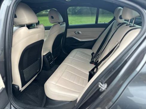 Used 2020 BMW 330i Sedan w/ Executive Package RWD image 18