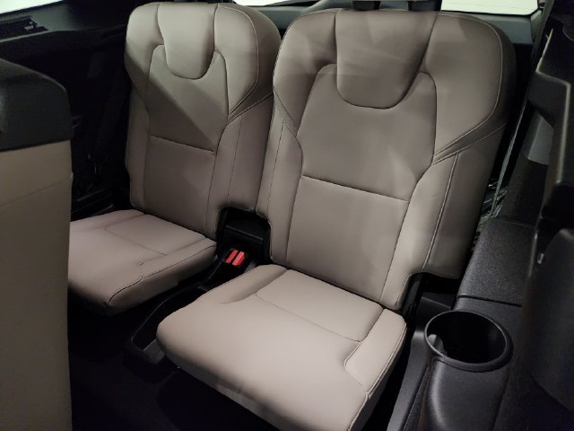 New 2026 Volvo XC90 T8 Plus w/ Protection Package Premier AWD/4WD image 32