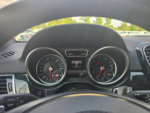 Used 2017 Mercedes-Benz GLS 450 4MATIC image 25
