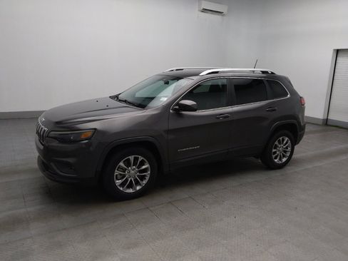 Used 2019 Jeep Cherokee Latitude Plus FWD image 2