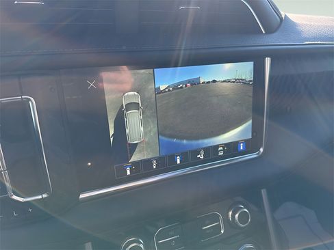 Used 2024 GMC Yukon XL Denali image 26