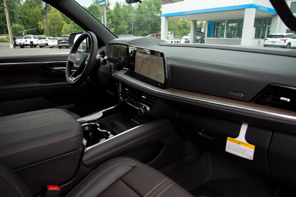 New 2026 Chevrolet Tahoe High Country AWD/4WD image 17