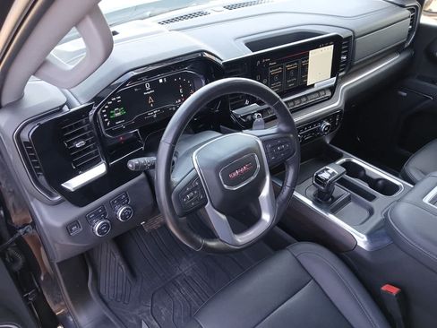 Used 2022 GMC Sierra 1500 SLT AWD/4WD image 25