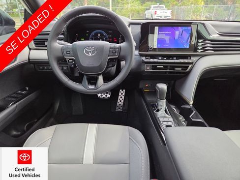 Used 2026 Toyota Camry SE FWD image 7