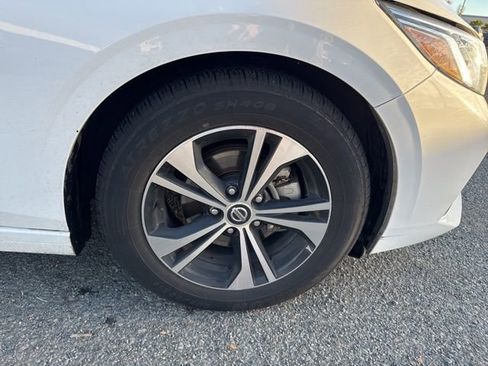 Used 2023 Nissan Sentra SV image 10