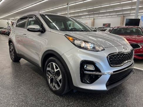 Used 2020 Kia Sportage EX FWD image 3