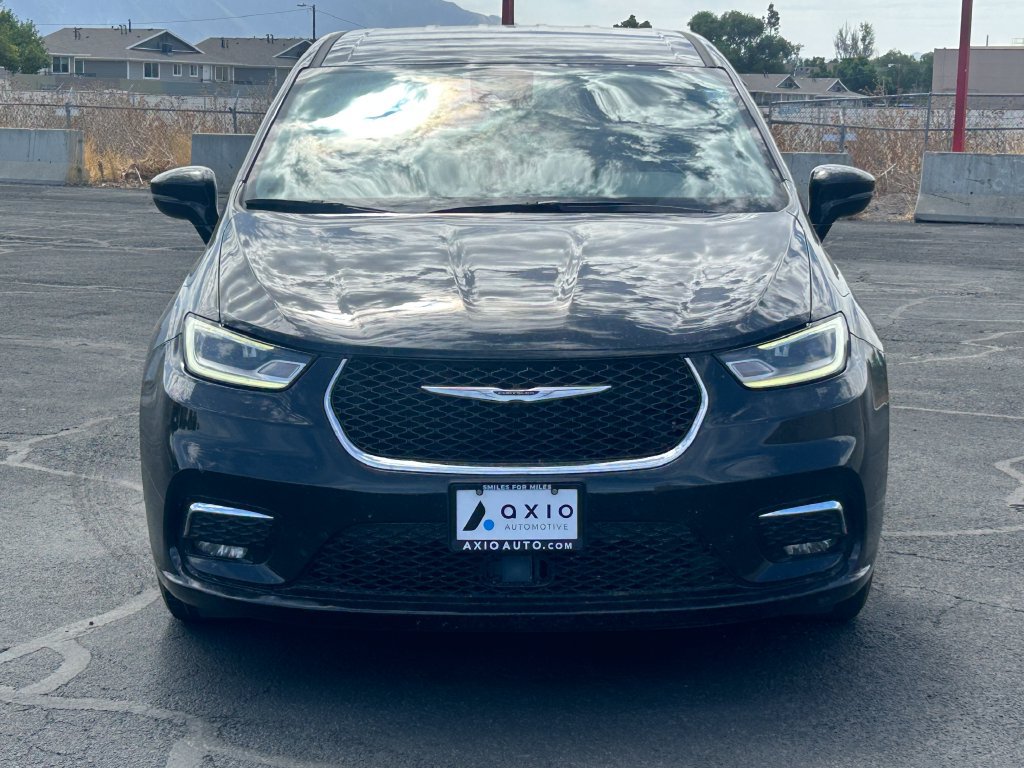 Used 2024 Chrysler Pacifica Touring-L FWD image 8