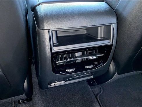 New 2026 Jeep Grand Cherokee Altitude AWD/4WD image 17