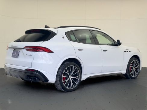 Used 2024 Maserati Grecale Trofeo image 3