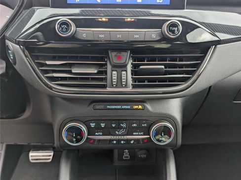 Used 2024 Ford Escape ST-Line AWD/4WD image 16