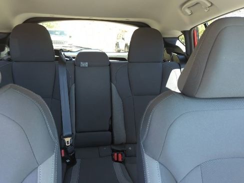 Used 2025 Subaru Crosstrek 2.0i Premium AWD/4WD image 17