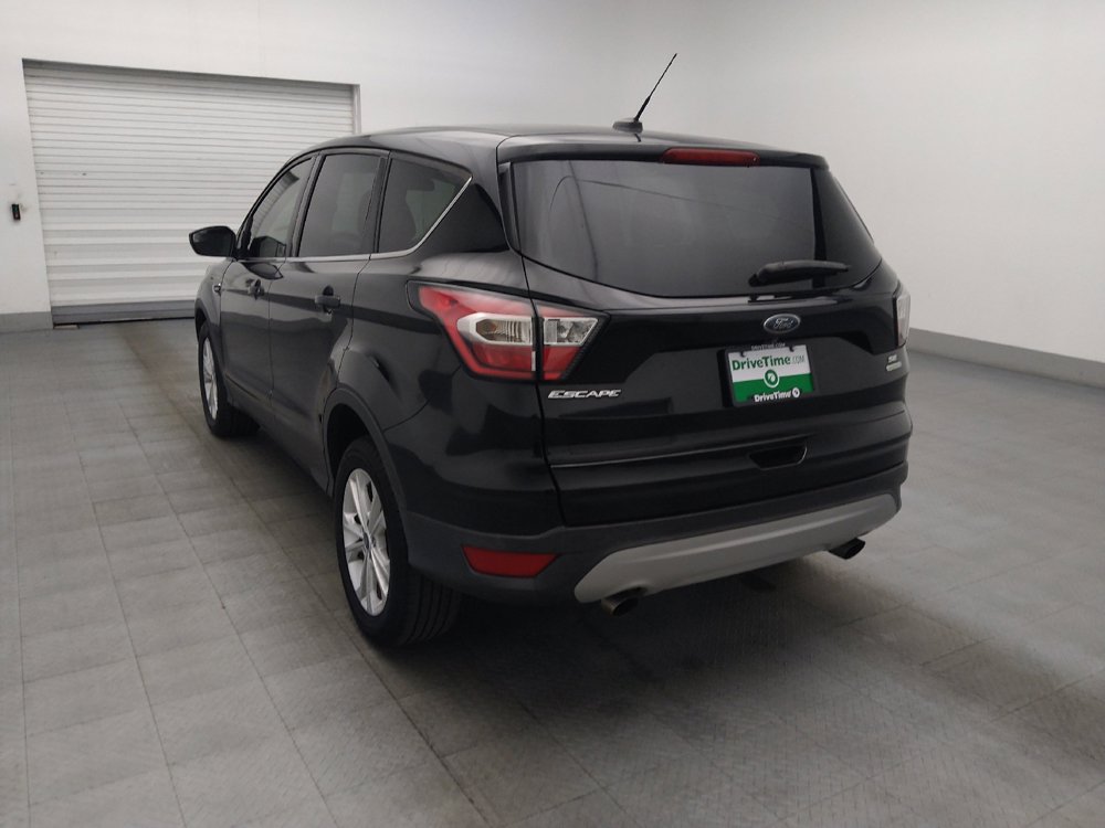 Used 2017 Ford Escape SE FWD image 5