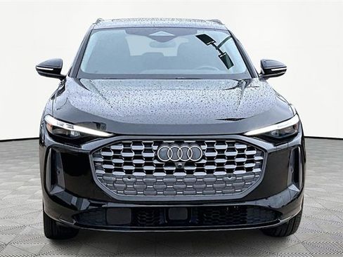 Used 2025 Audi Q5 Premium Plus w/ Premium Plus image 3