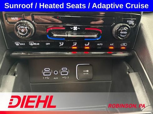 Used 2023 Jeep Grand Cherokee Laredo X AWD/4WD image 30