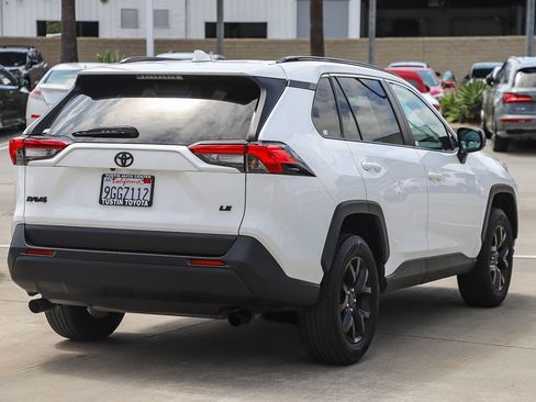 Certified 2021 Toyota RAV4 LE FWD image 6