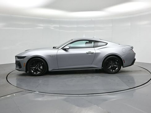 Used 2025 Ford Mustang GT RWD image 25