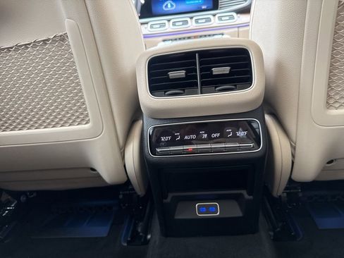 Certified 2025 Mercedes-Benz GLS 450 4MATIC image 21