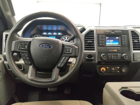 Used 2016 Ford F150 XLT RWD image 22