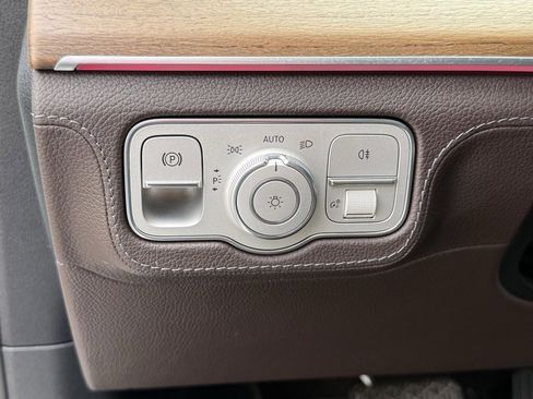 Used 2021 Mercedes-Benz GLE 350 4MATIC image 31