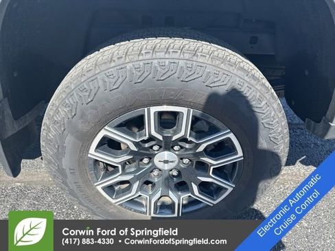 Used 2024 Chevrolet Colorado Z71 w/ Z71 Convenience Package 2 image 15