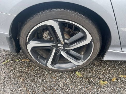 Used 2020 Honda Accord Sport image 17