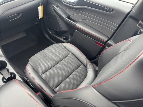 New 2026 Ford Escape ST-Line w/ Tech Pack #1 image 9