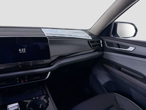 New 2026 Volkswagen Atlas Peak Edition image 24