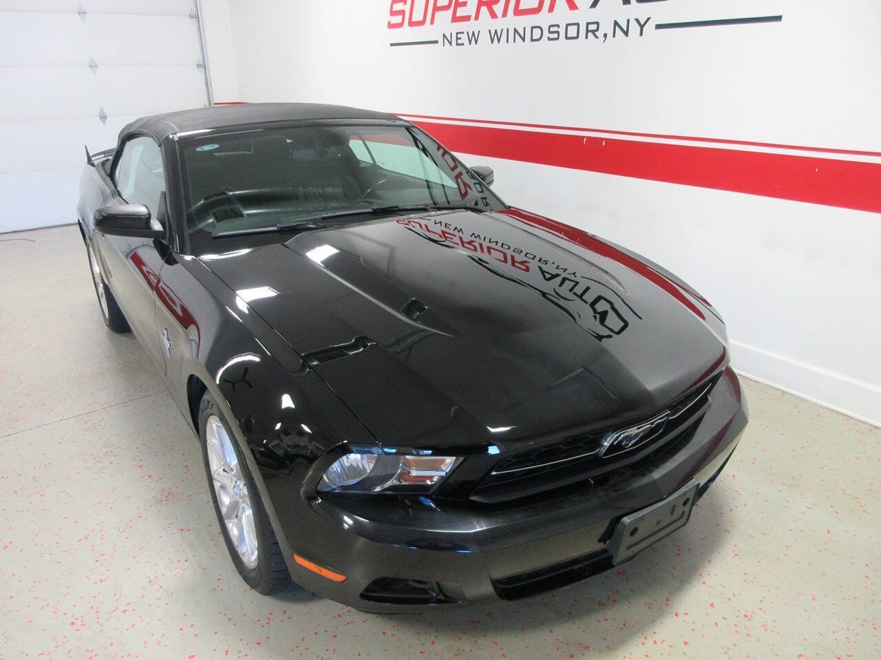 Used 2011 Ford Mustang Premium w/ 202A Rapid Spec Order Code RWD image 11