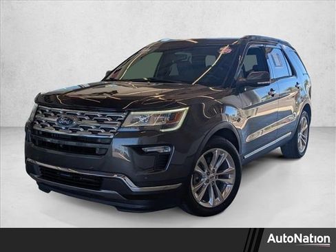 Used 2018 Ford Explorer Limited image 1