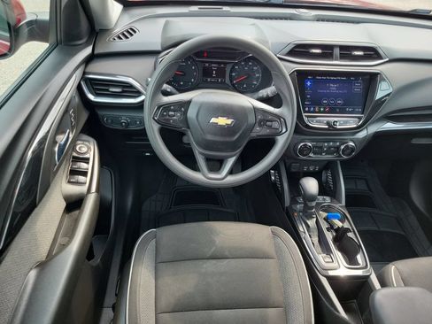 Used 2021 Chevrolet TrailBlazer LT w/ Convenience Package AWD/4WD image 12